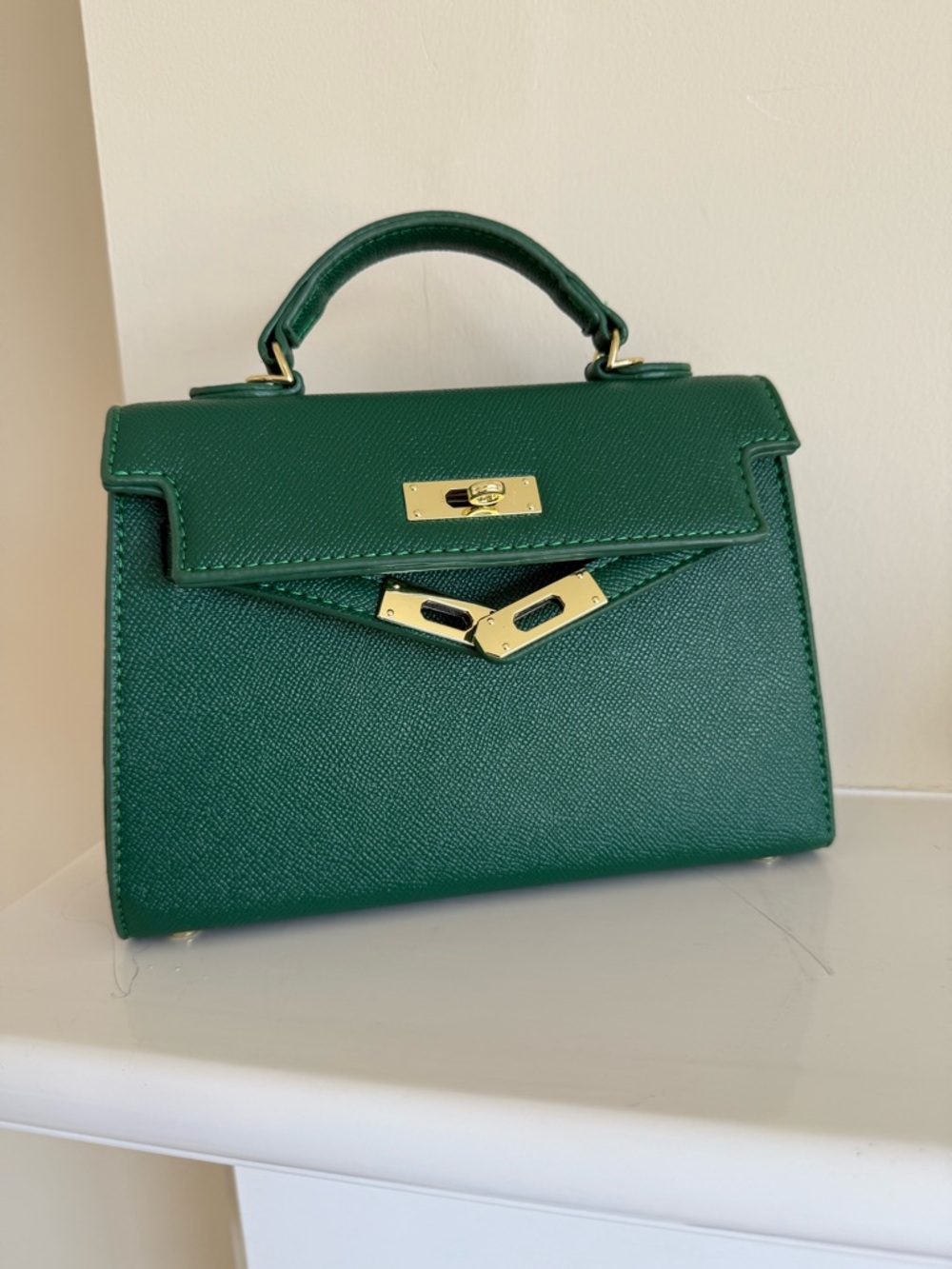 Green Purse - Picture 2 of 7